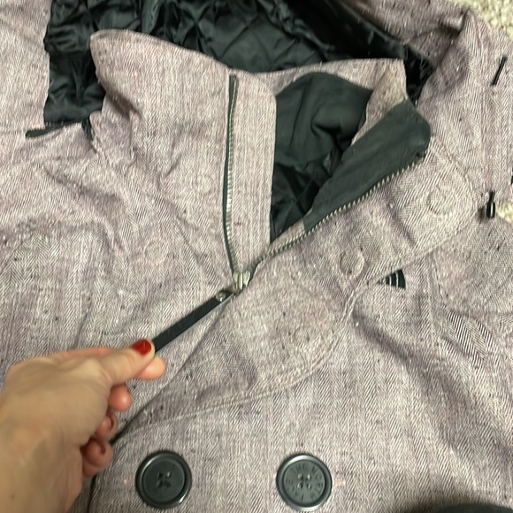 The northface longer body belted hooded ski jacket in excellent condition - Picture 4 of 15